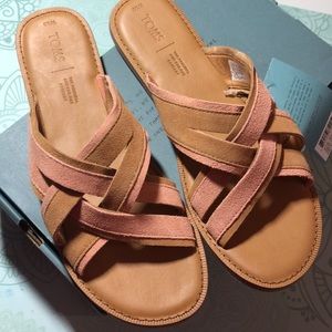 Women’s Toms Val Coral Pink Suede